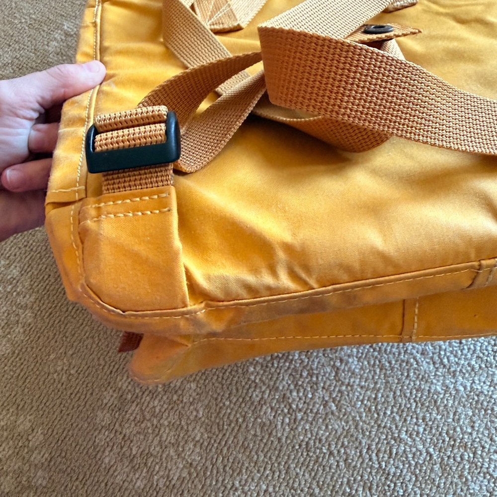 GUC Fjällräven Kånken Backpack in Mustard Yellow - Picture 8 of 16